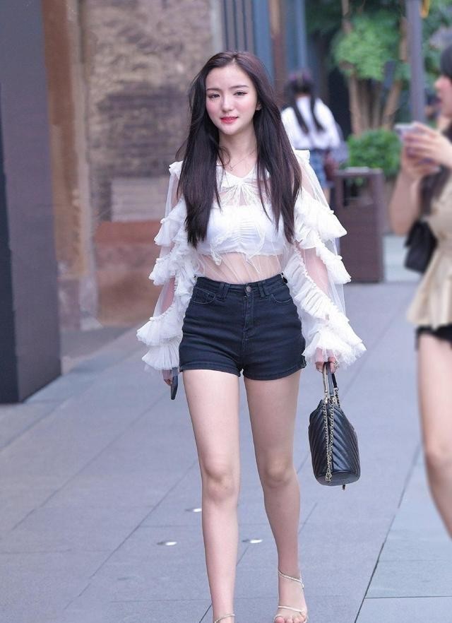 裤型的搭配技巧,蓝直筒裤搭配技巧