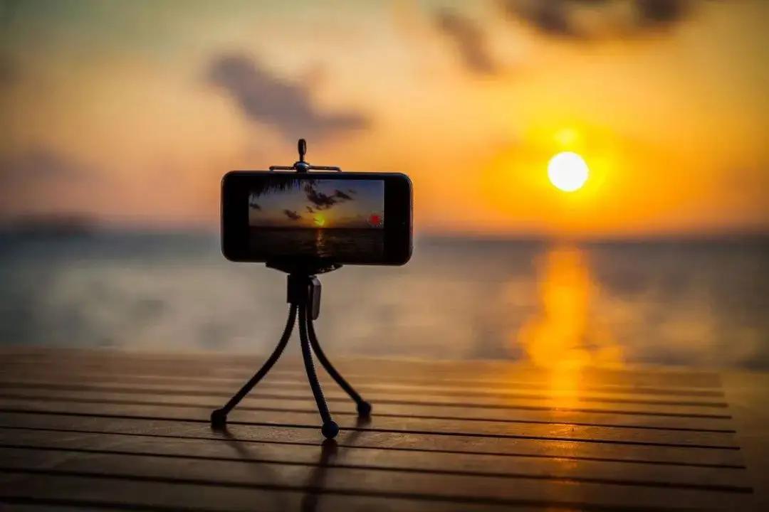 对专业影像设备发出挑战！很Pro的手机正在让普通人成为时代焦点