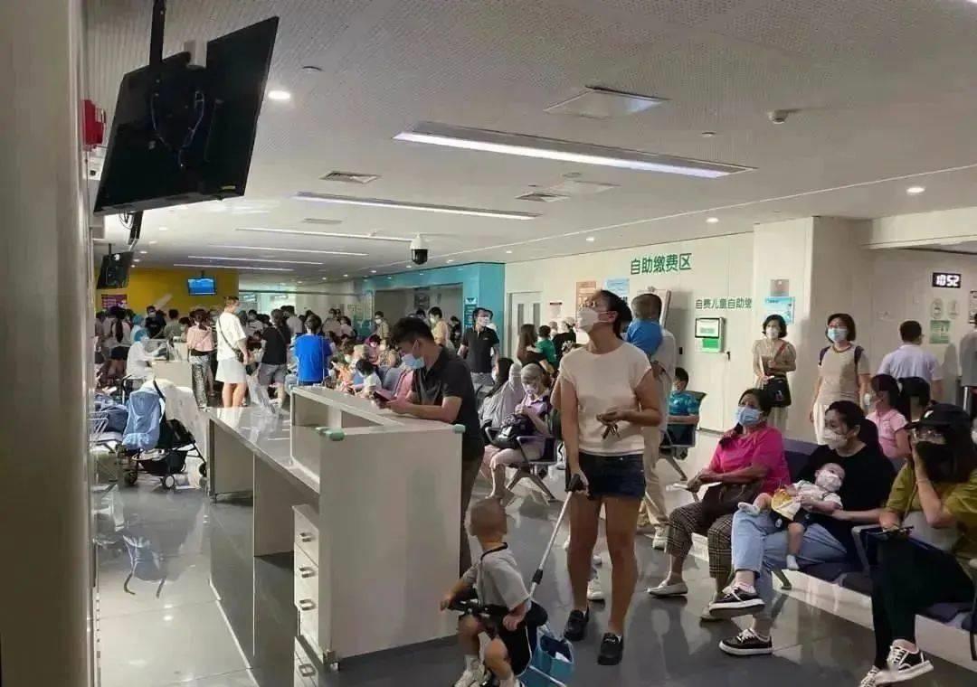 肺炎支原体igg大于300严重吗,支原体肺炎高发去医院要注意什么