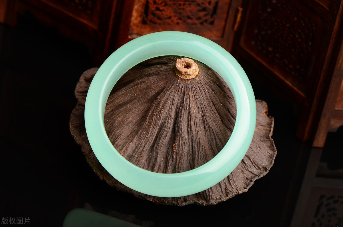 玉文化的四个时期及内涵,玉在中国文化中的地位和精神寓意