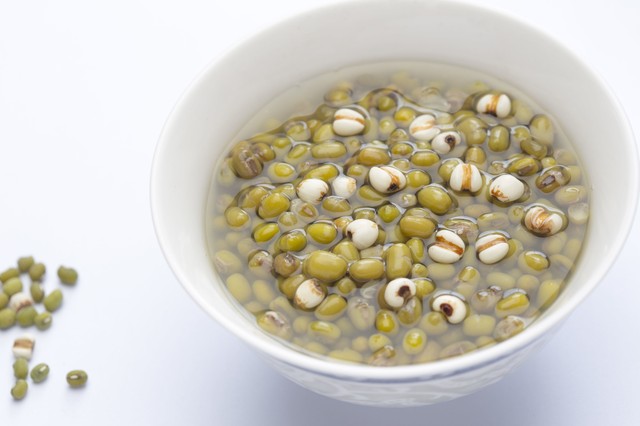 夏天的必备活动游泳,享受游泳运动带来的快乐