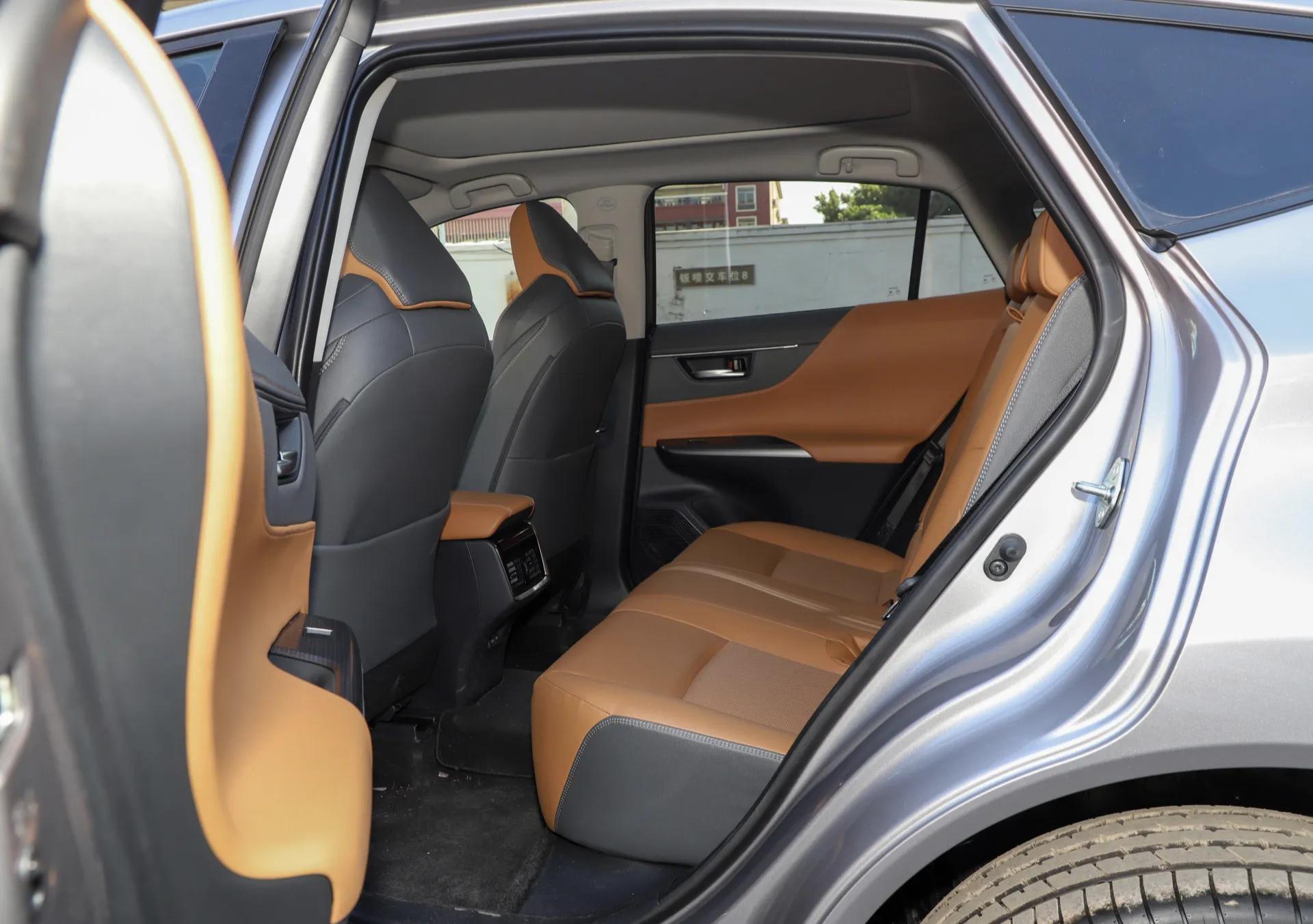 14款威飒,32万多落地上路顶配威飒提车