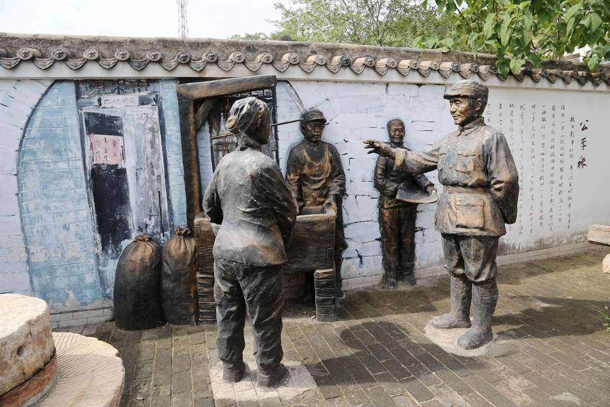 红军改编为八路军时，毛主席对129师军政主官的安排，大有学问