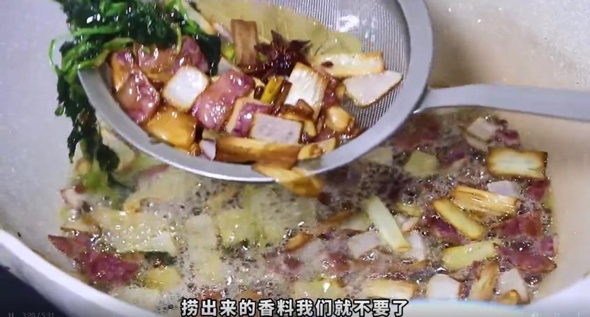 做凉拌辣椒油要烧热来用吗,泼热油的辣椒油怎么做