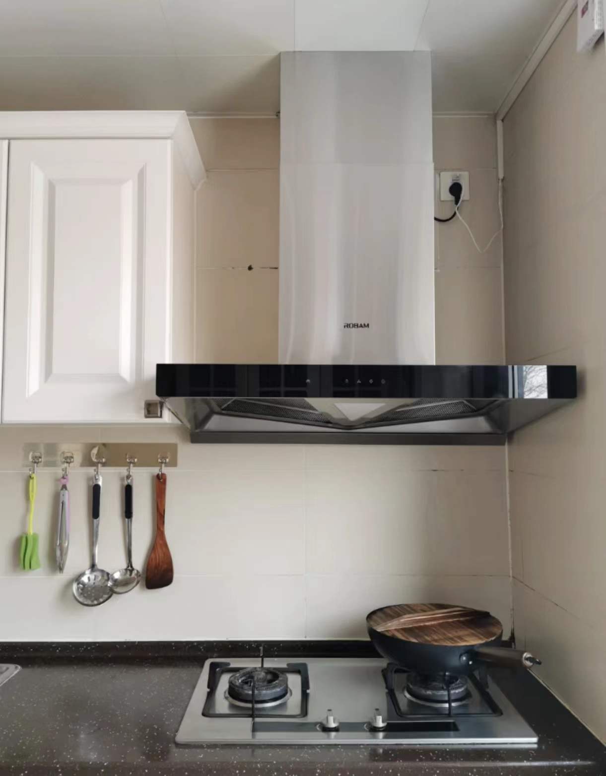 顶吸油烟机好还是侧吸油烟机好？我家买了2台，终于搞明白区别了