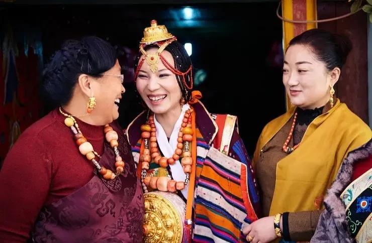 藏族姑娘为什么成摩梭人,藏族姑娘为什么很少嫁内地