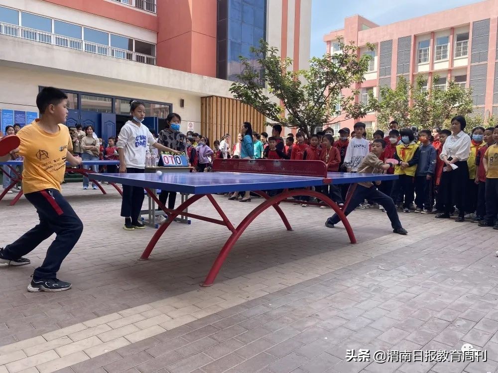 跳绳趣味性比赛,跳绳乒乓球接力赛