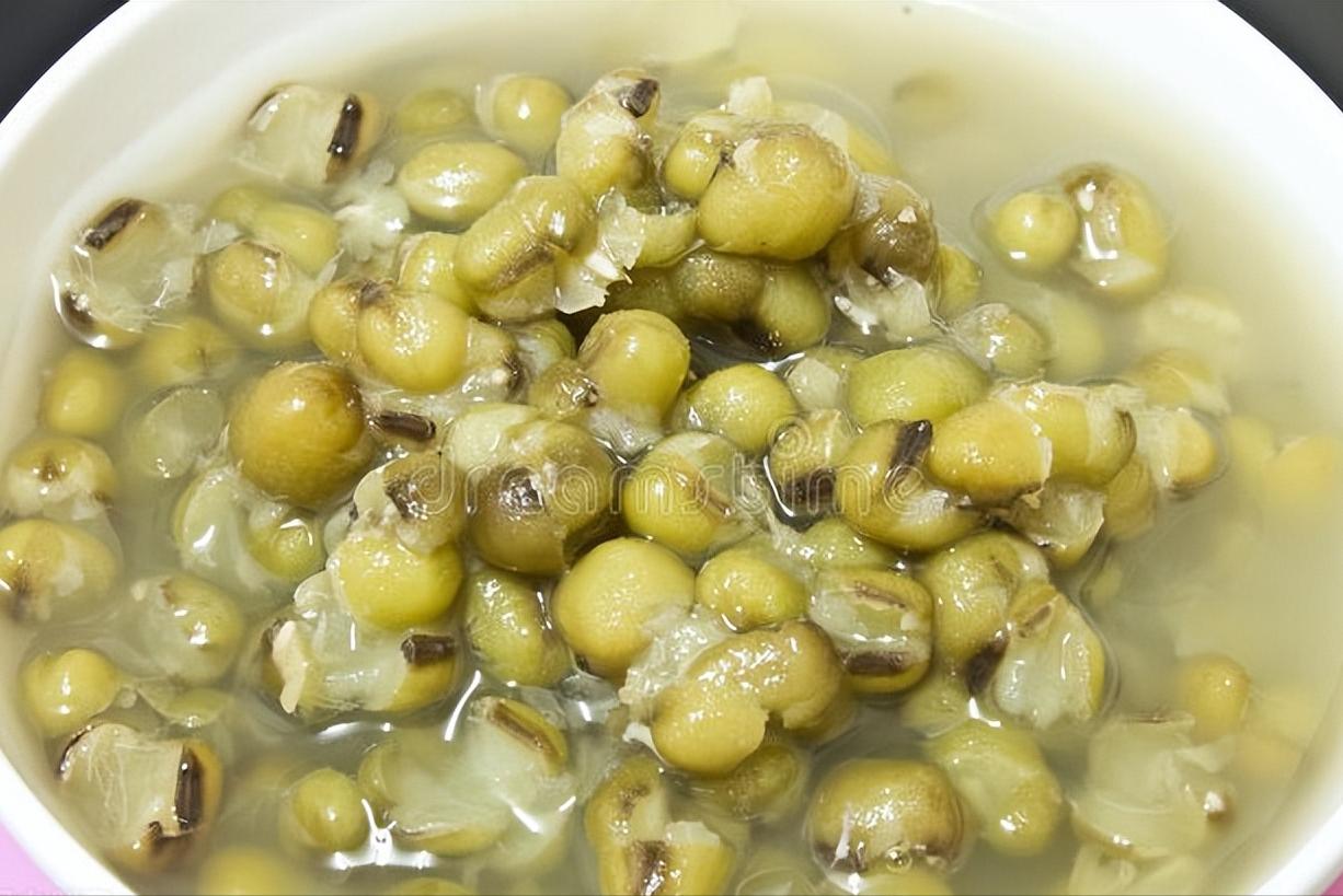 煮红豆绿豆开水下锅还是凉水,煮红豆绿豆怎么煮