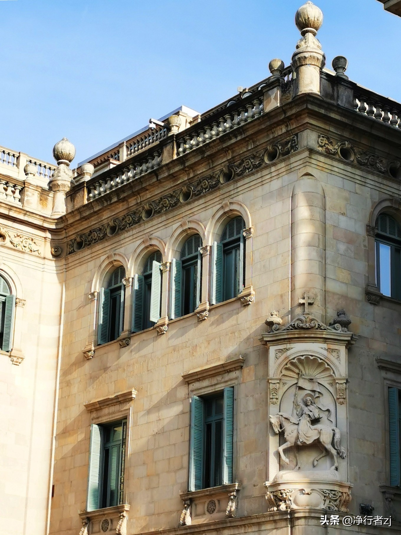 冬日暖阳拔“牙”记（34）巴塞罗那：高迪打造的欧洲之花（上）