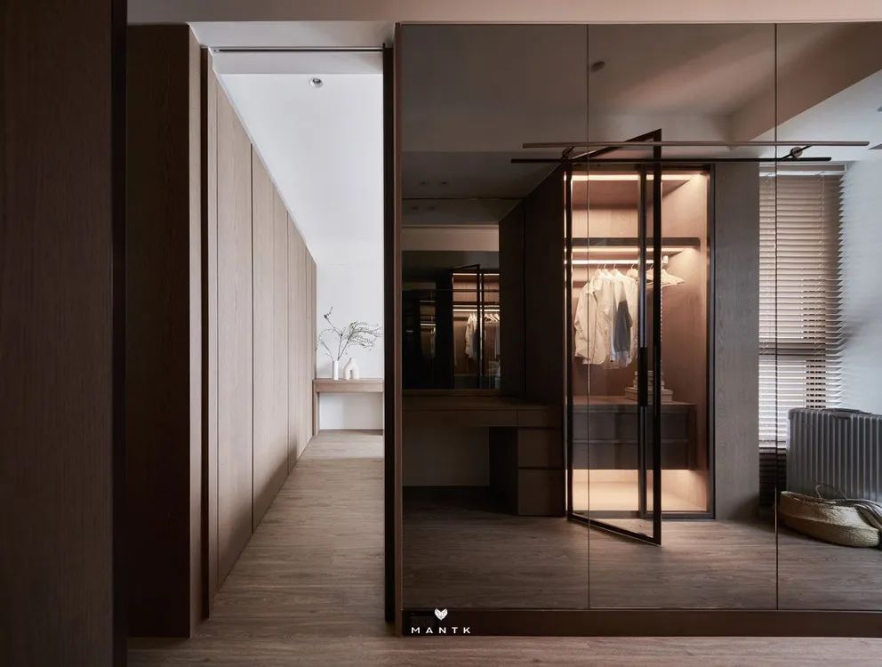 将自然质地捎进屋内，6口之家的理想共居