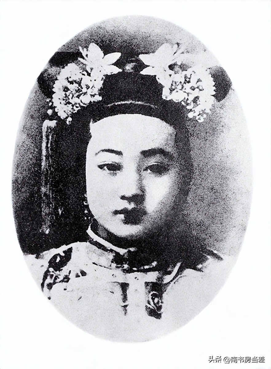 珍妃：慈禧太后打她40大板屁股，宫廷“小燕子”魂断深井