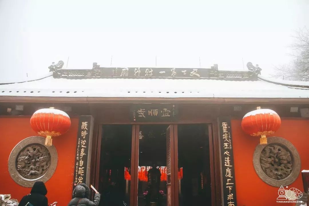 初五迎财神向财神爷要钱,初五怎样迎财神和送财神