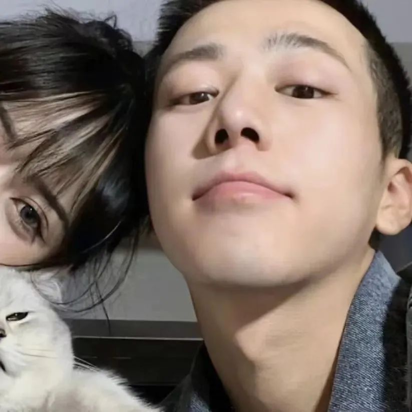 一张头像情侣,一张一张的情侣图头像