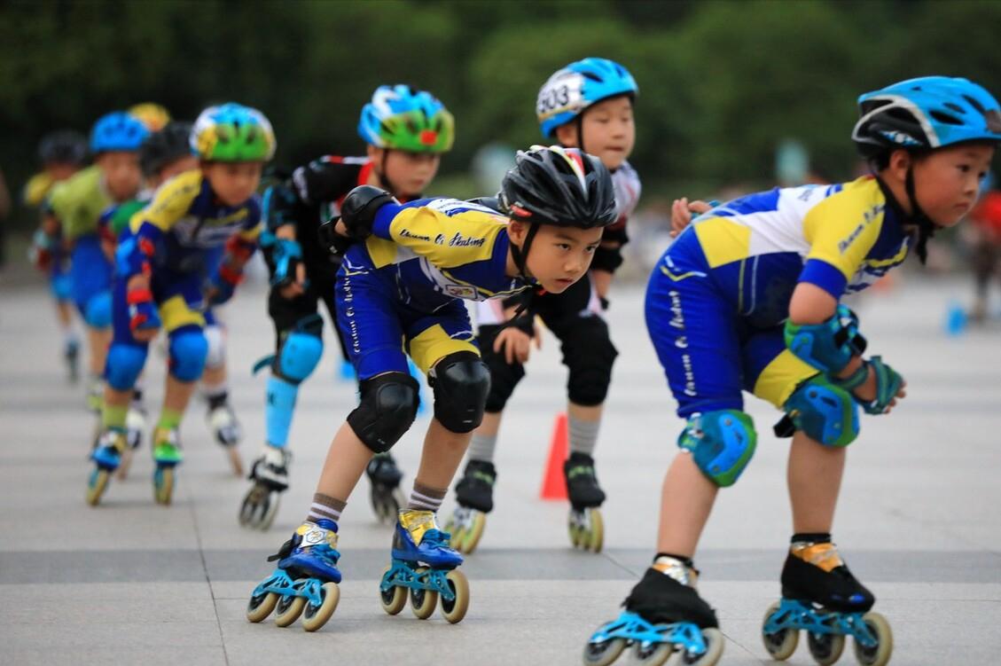 小孩越玩越兴奋是什么情况,孩子越玩越贪玩怎么办