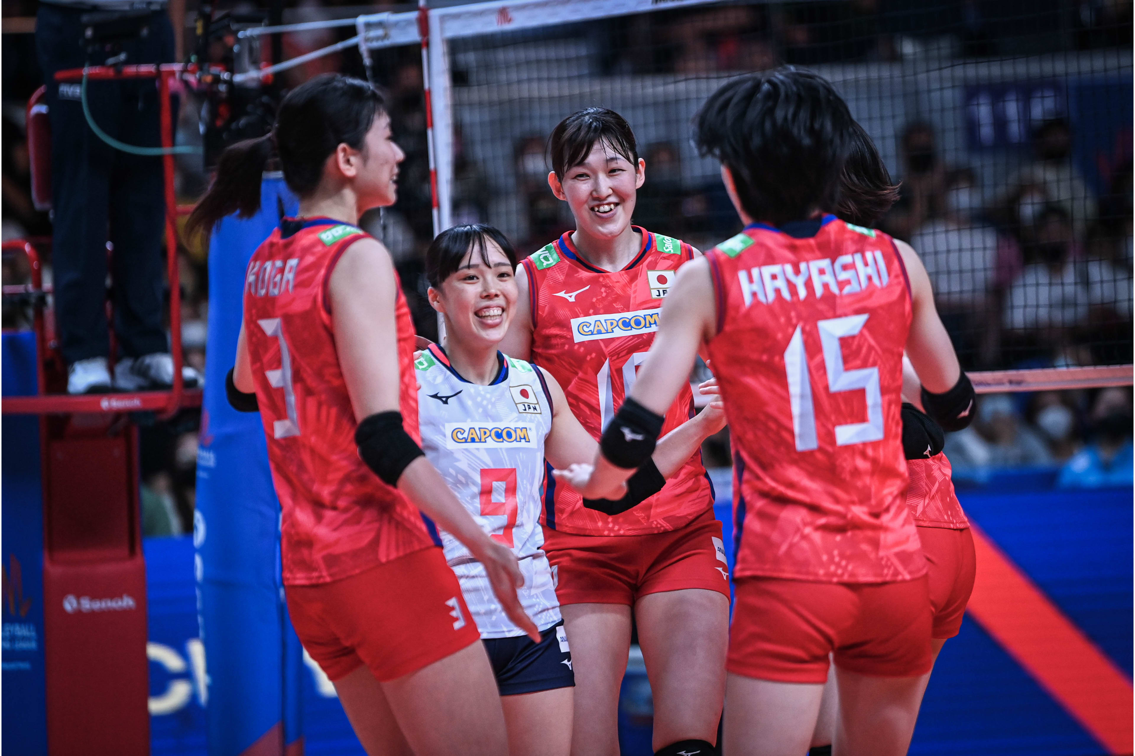 日本女排1米96副攻,中国女排郎平日本队