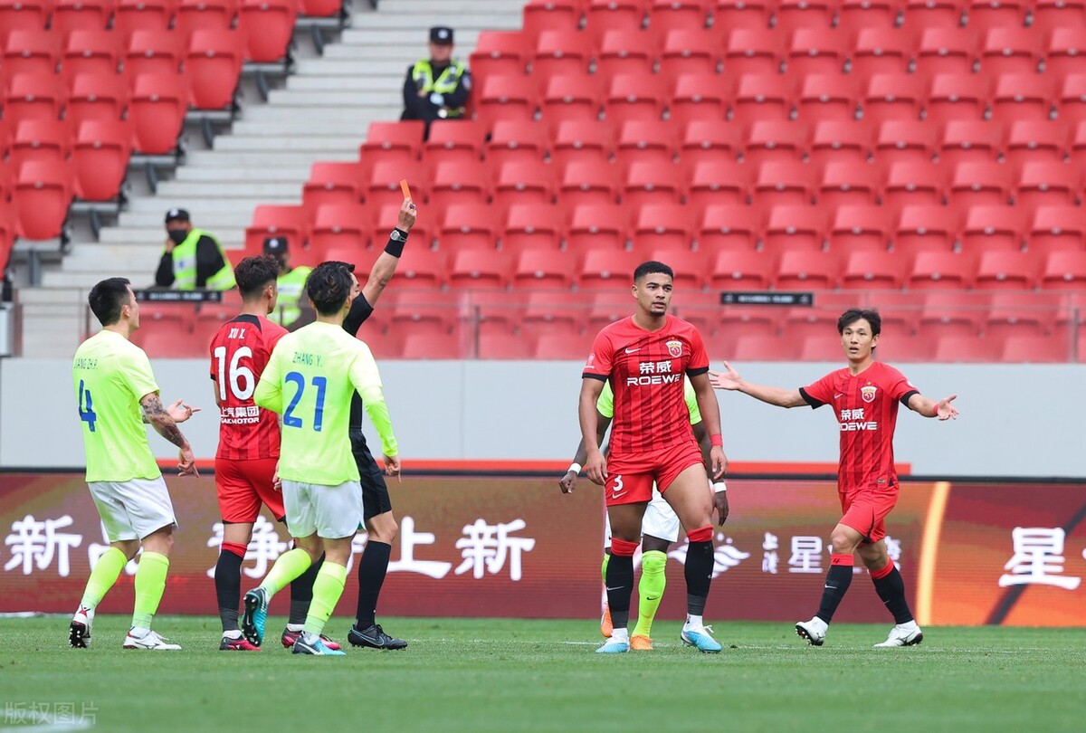 中国男足首发11人合影,中国男足首发11人名单