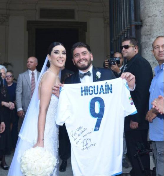 球王马拉多纳历任女友,球王马拉多纳的一生