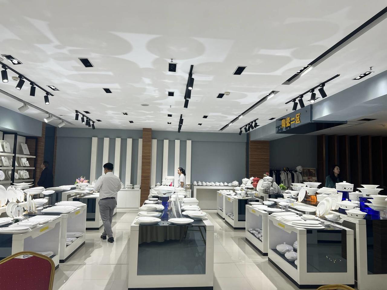 汉口北酒店用品批发市场开业的吗,汉口北酒店用品市场低迷