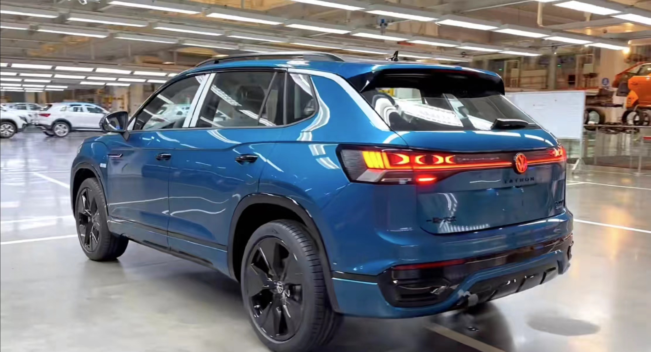 新车|选装888元，一汽-大众探岳家族黑光包价格曝光，外观黑化