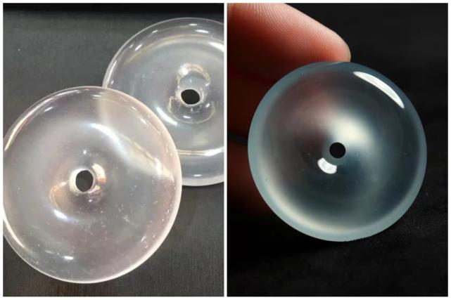 几十元的飘花手镯是真的吗,捡漏绿飘花手镯