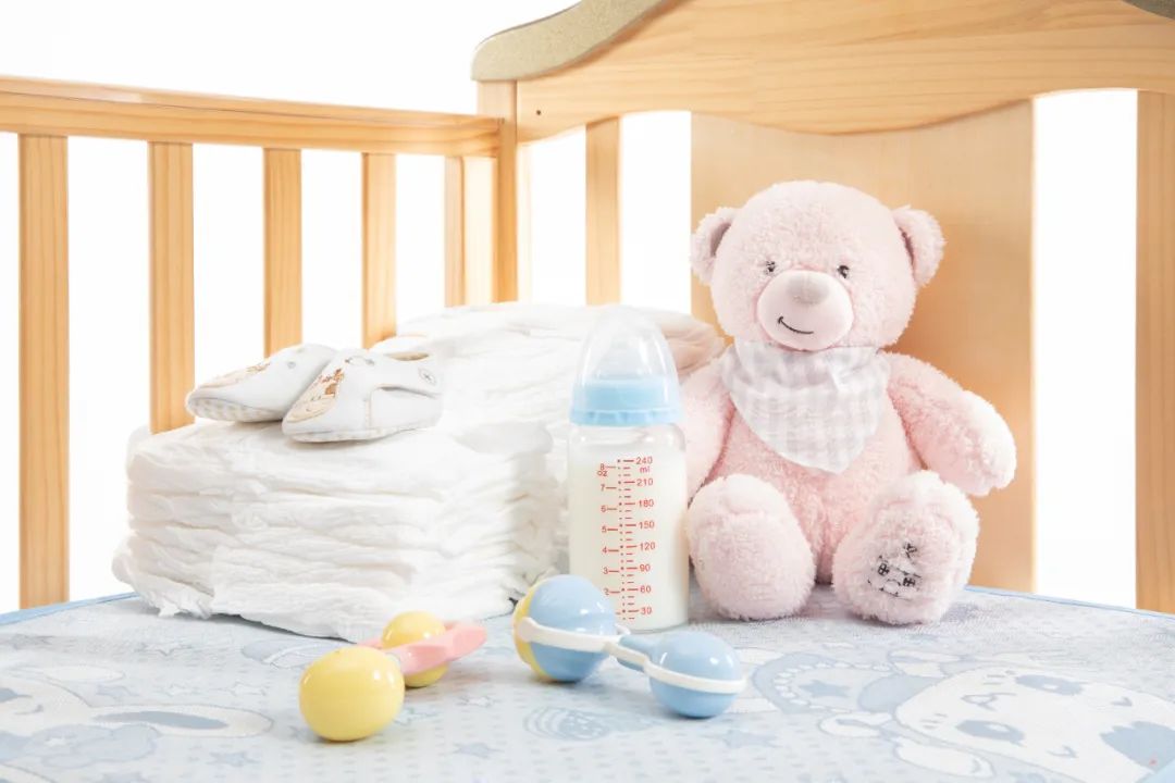 新生代育儿“线上消费”提速｜蜂巢新视野