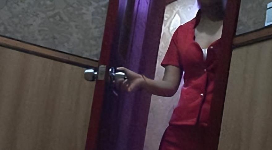 警察抓失足妇女的概率,嫖娼抓获男性女性如何处罚