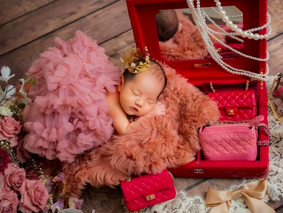 刺激，这姐被扒皮了！