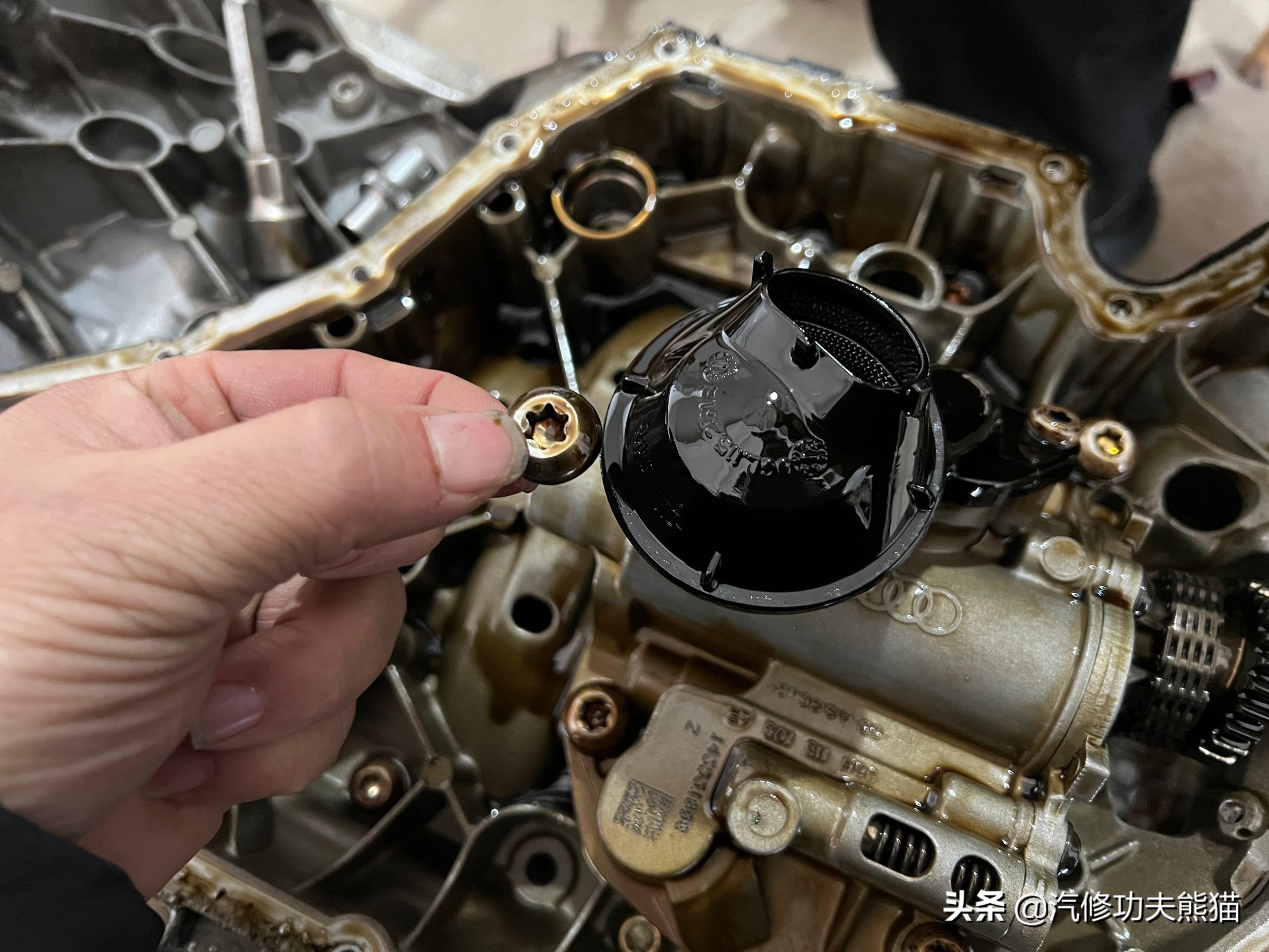 奥迪q5三代ea888烧机油是怎么回事,奥迪q5三代ea888不烧机油