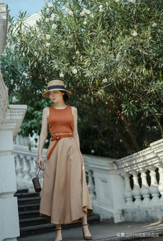 突然火了一种颜色叫:“裸肤色”,看着平平无奇,上身竟然很高级