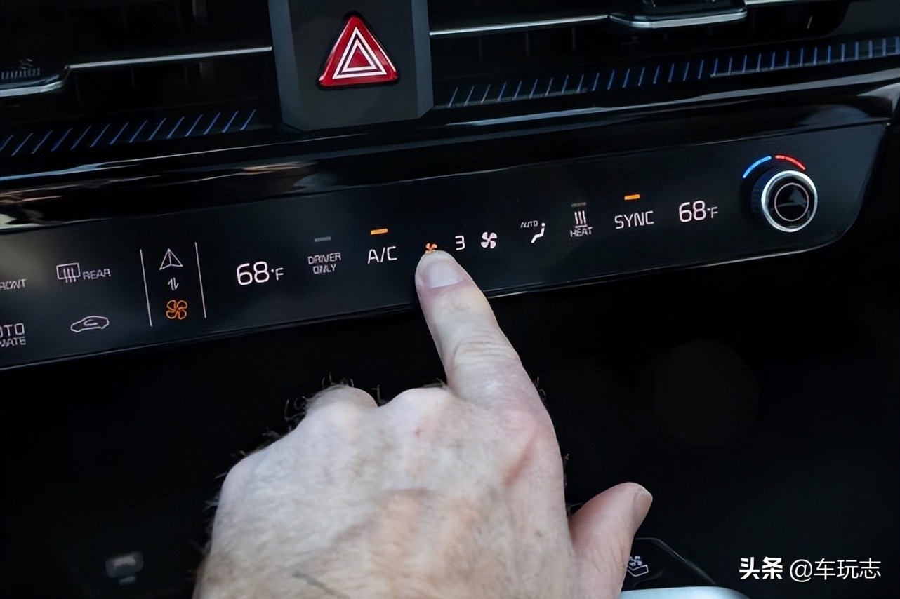 起亚纯电轿跑ev6上市热销,起亚EV6车型