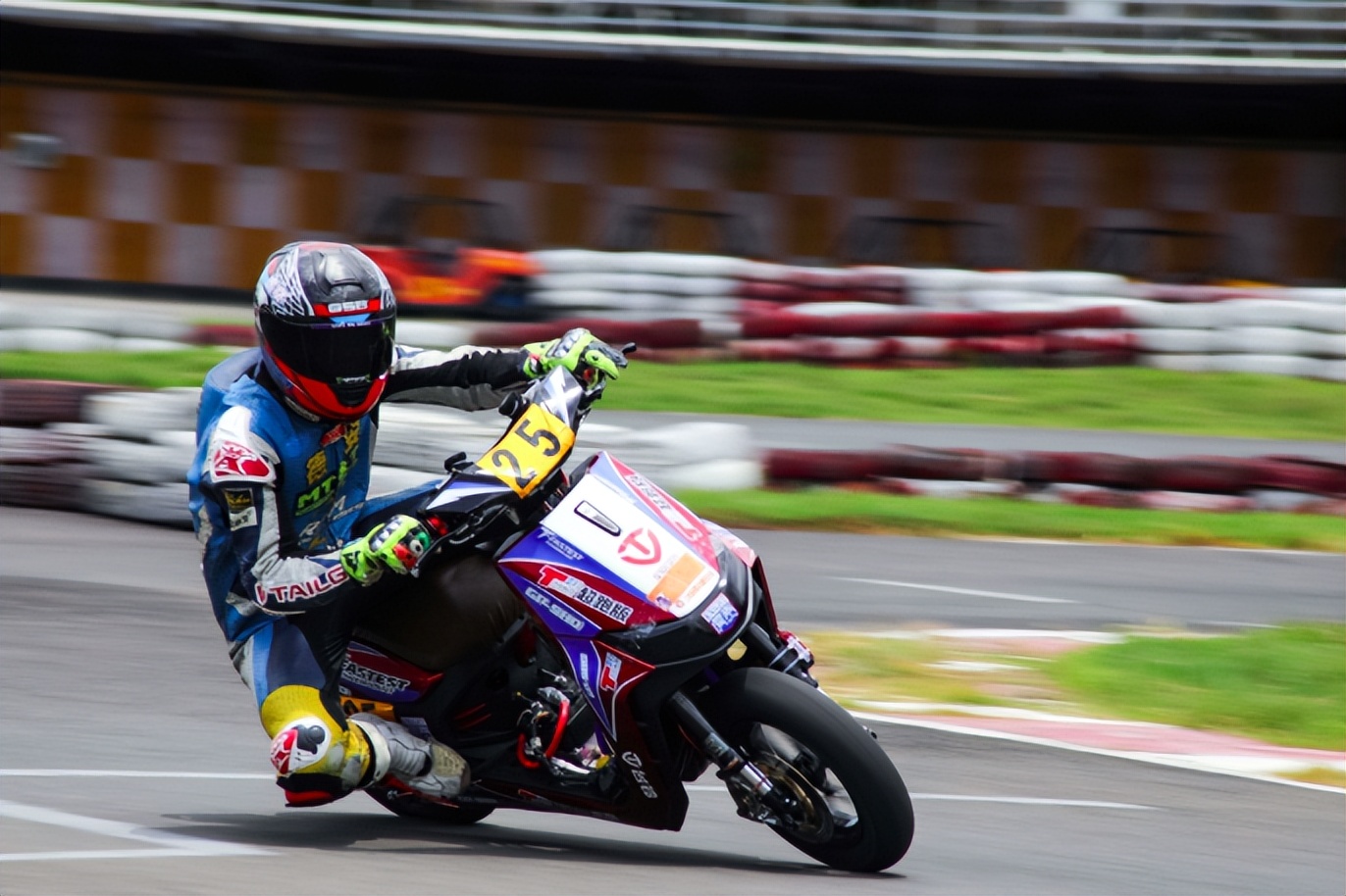 雅迪台铃爱玛哪个电动车质量好,爱玛雅迪台铃自行车电动车哪个好