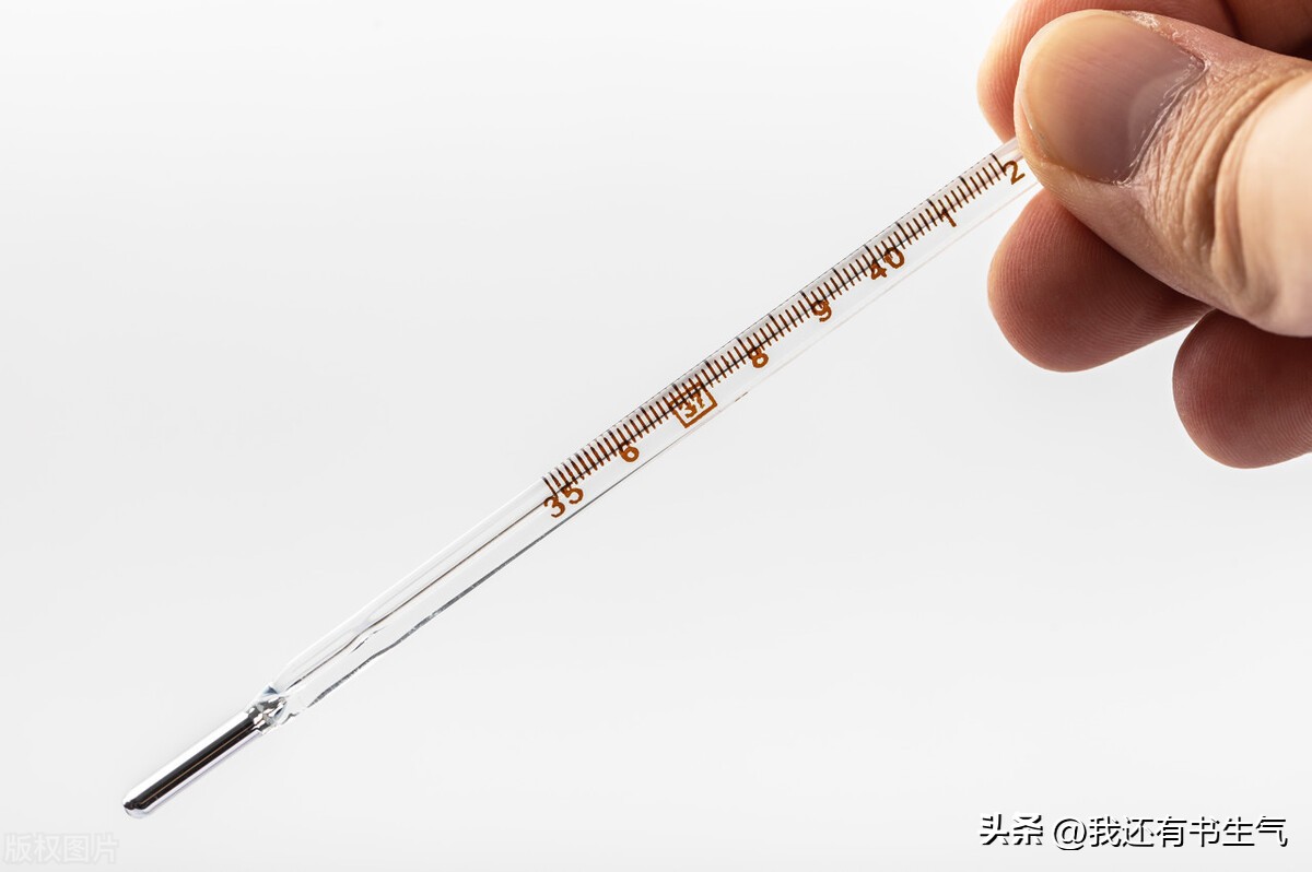 女儿得了甲流发高烧三天,14岁女孩甲流持续高烧怎么办