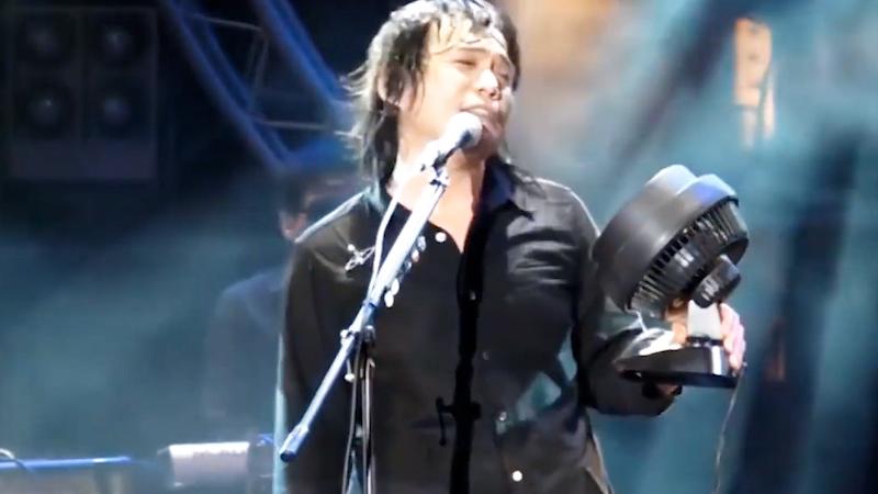 伍佰和刘德华在歌坛谁厉害,伍佰的什么歌让刘德华唱火了