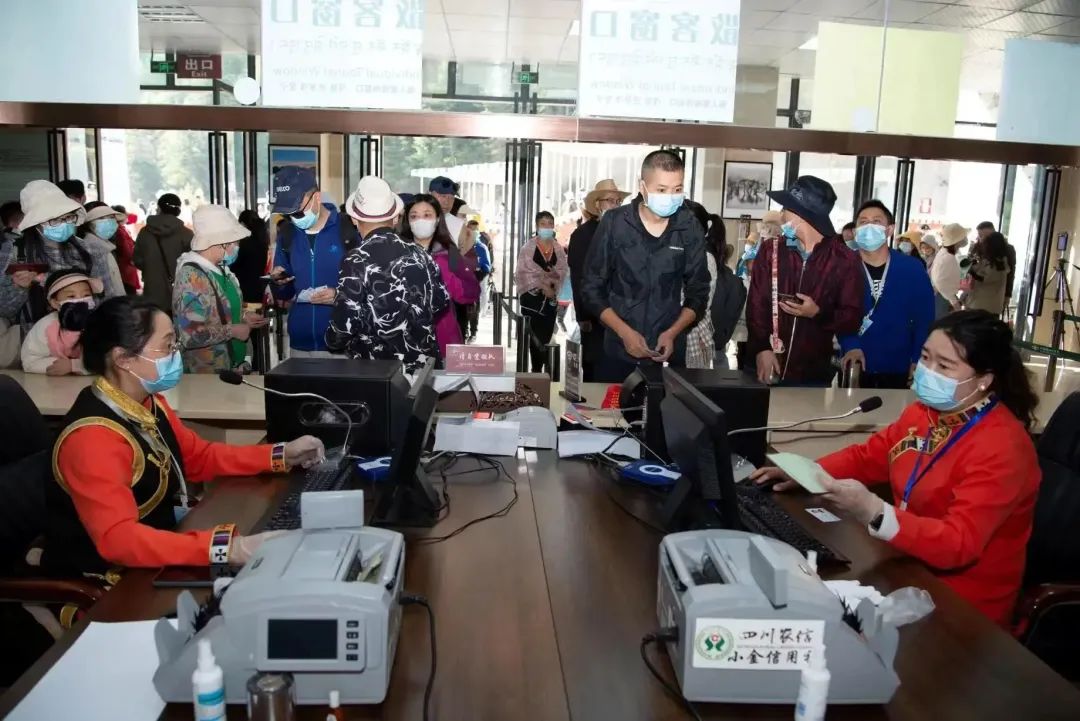 2019四姑娘山接待游客量,四姑娘山游客年接待量创历史新高