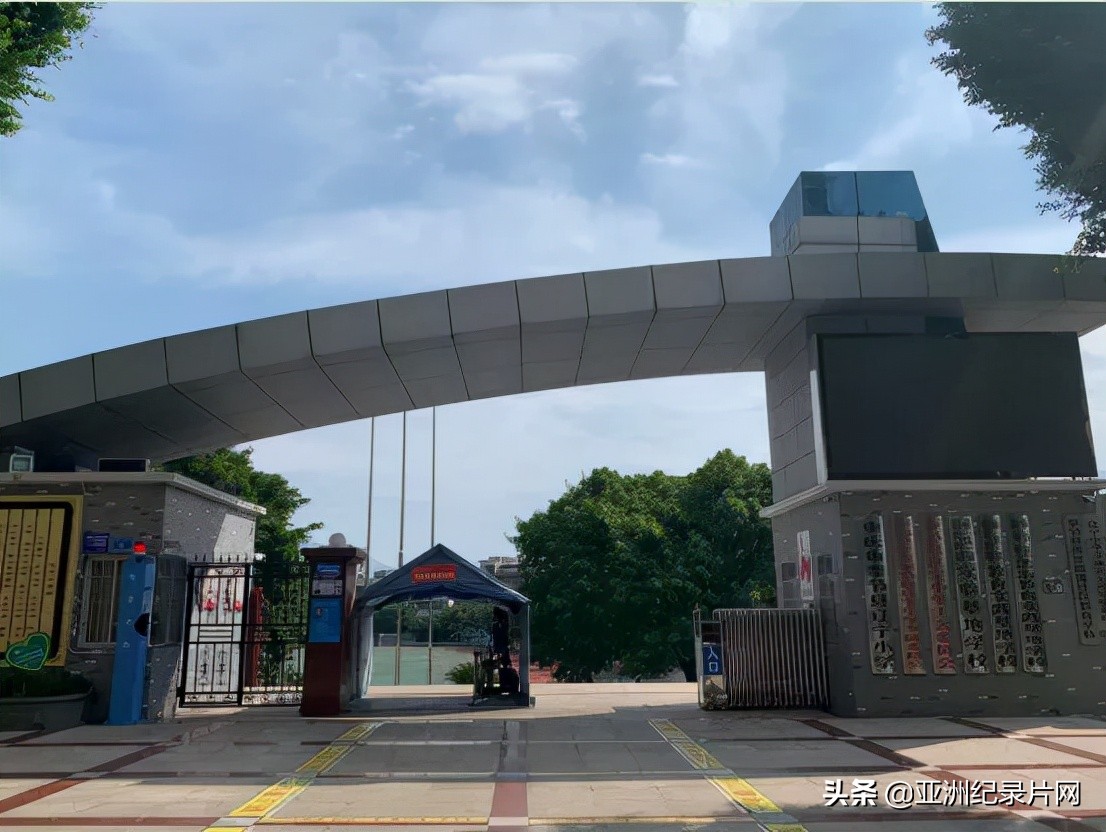 情系三峡下,情系三峡歌