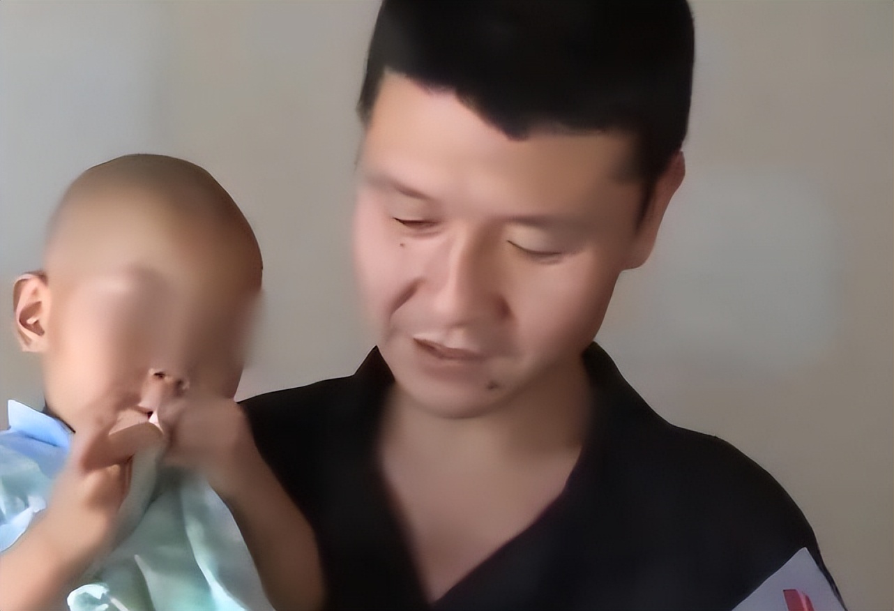 2013年陕西老人花3万多买女婴，半年后却选择报警，哭喊着要退货