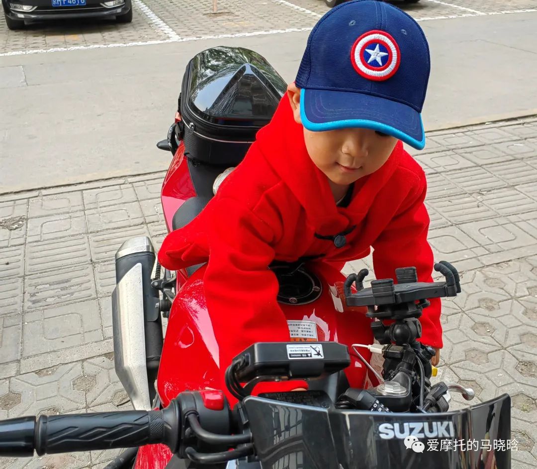 摩托车电瓶亏电打不着火怎么自救,摩托车电瓶没电打不着火怎么自救