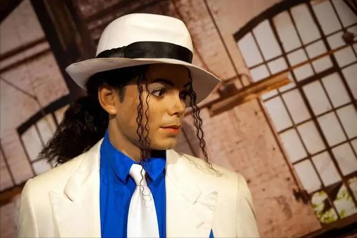 为什么叫迈克尔杰克逊流行乐之王,迈克尔杰克逊对美国歌坛影响多大