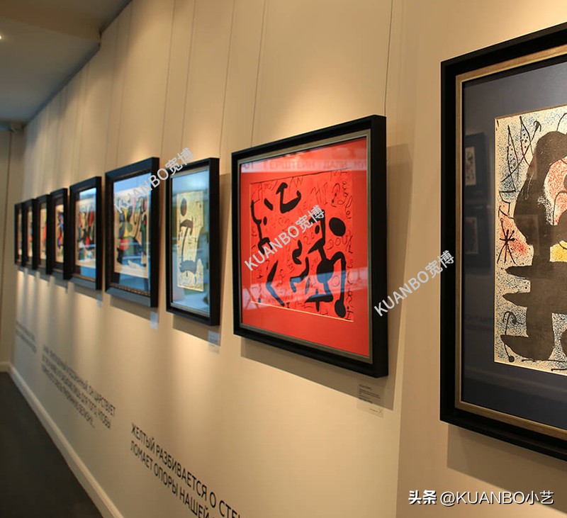 液晶广告机尺寸怎么选,画框广告机特点是什么呢