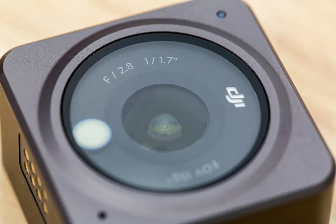 买运动相机好还是买全景相机好,运动相机到底要不要全景的