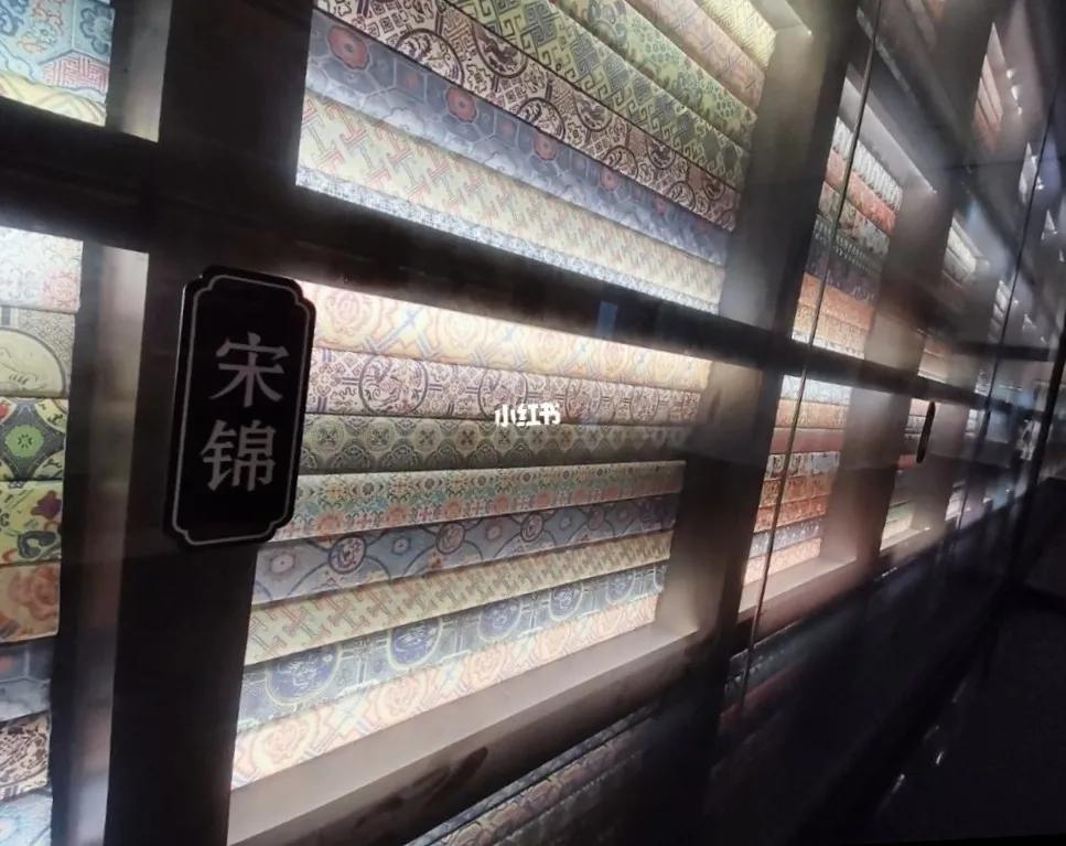 苏州除了“四大名绣”之一，还是“四大名锦”之一宋锦