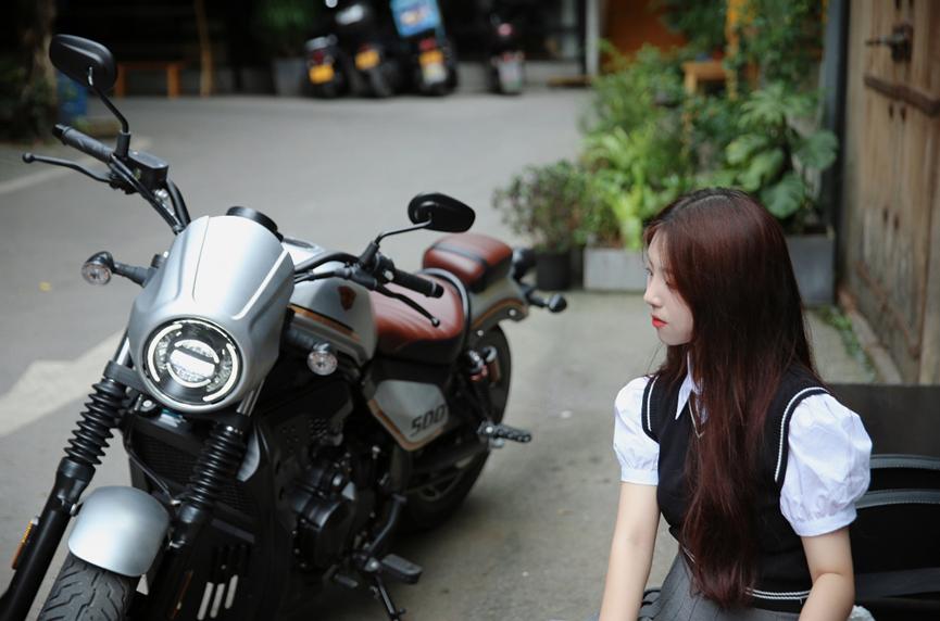 香帅苍云500和豪爵tr300,贝纳利502c和苍云500怎么选