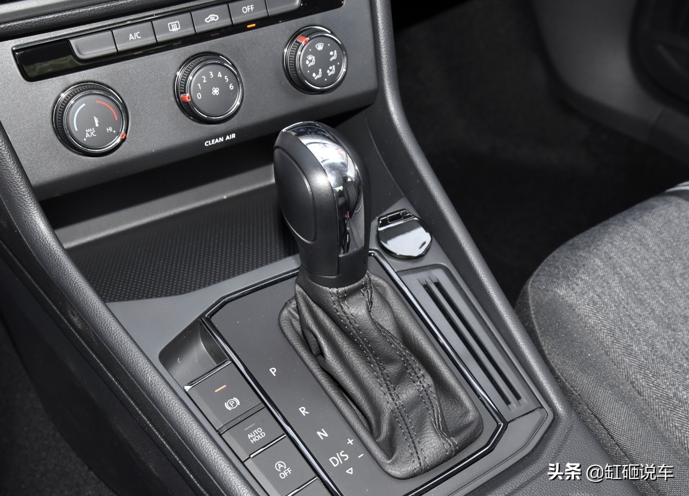 12万大众朗逸什么样,12万左右大众朗逸轿车推荐