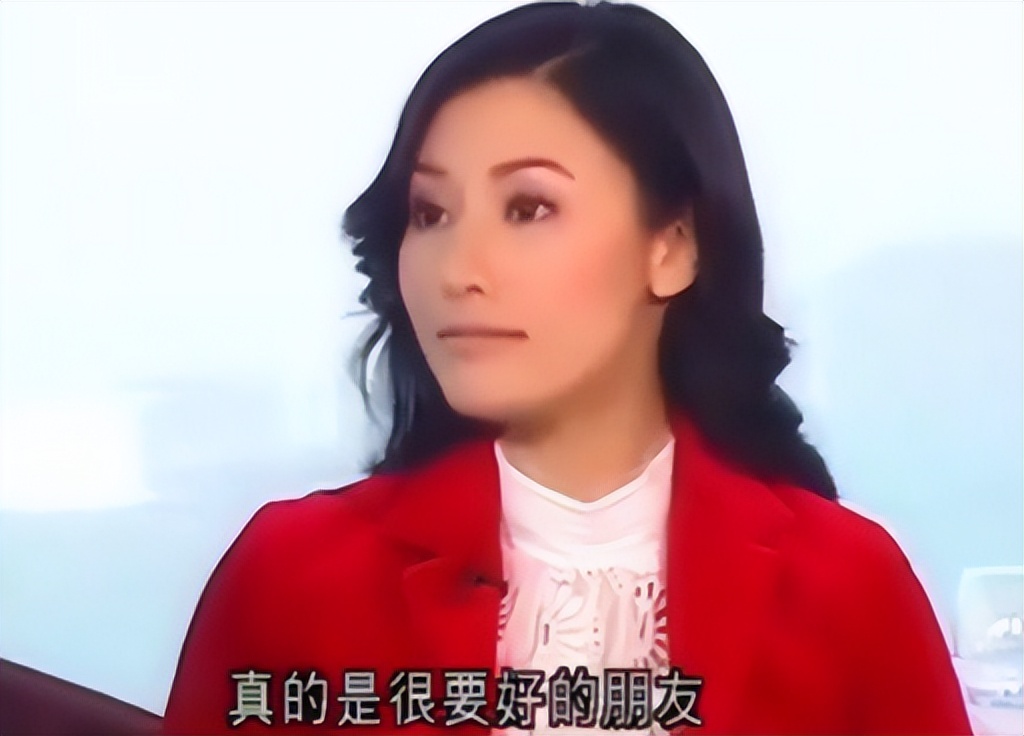 李嘉欣为60岁老公庆生,李嘉欣和许建彤视频