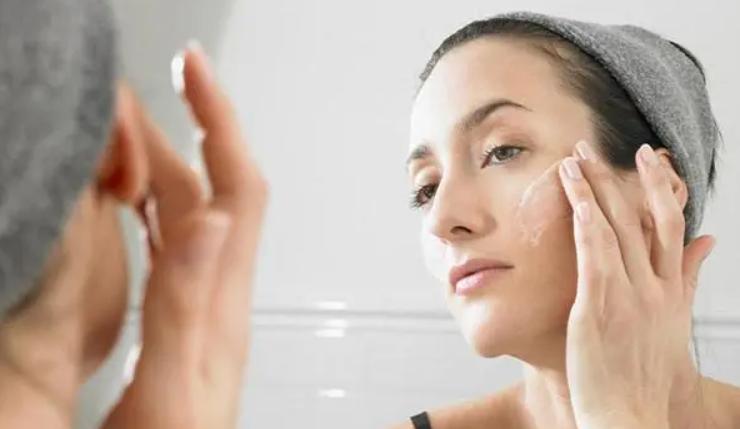 冰岛精华平价面霜抗老抗皱,推荐几款保湿效果好的面霜