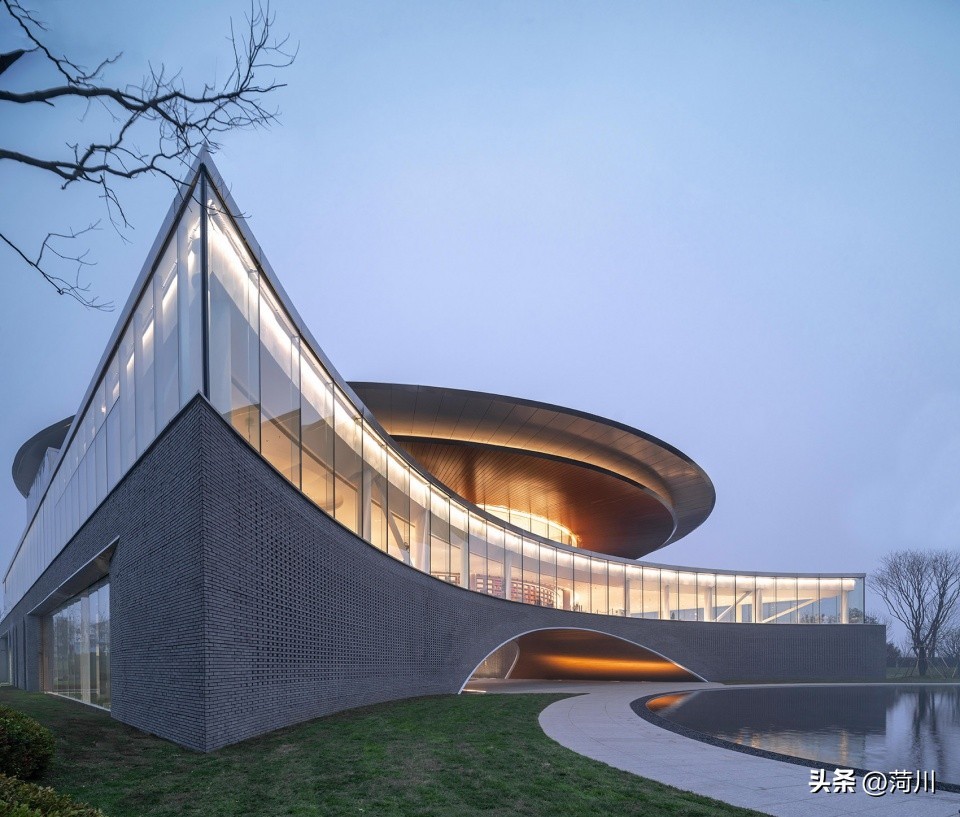 案例分享建业·蓝海郑风酒店综合体郑州上海日清建筑设计有限公司