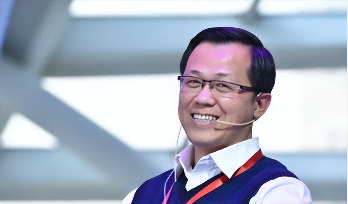 第一狗仔卓伟怎么火的,第一狗仔卓伟的传奇事件