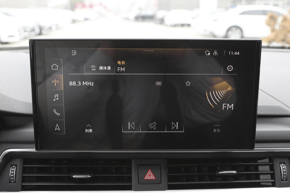 第九代2019款奥迪a4l,轴距近2.7米