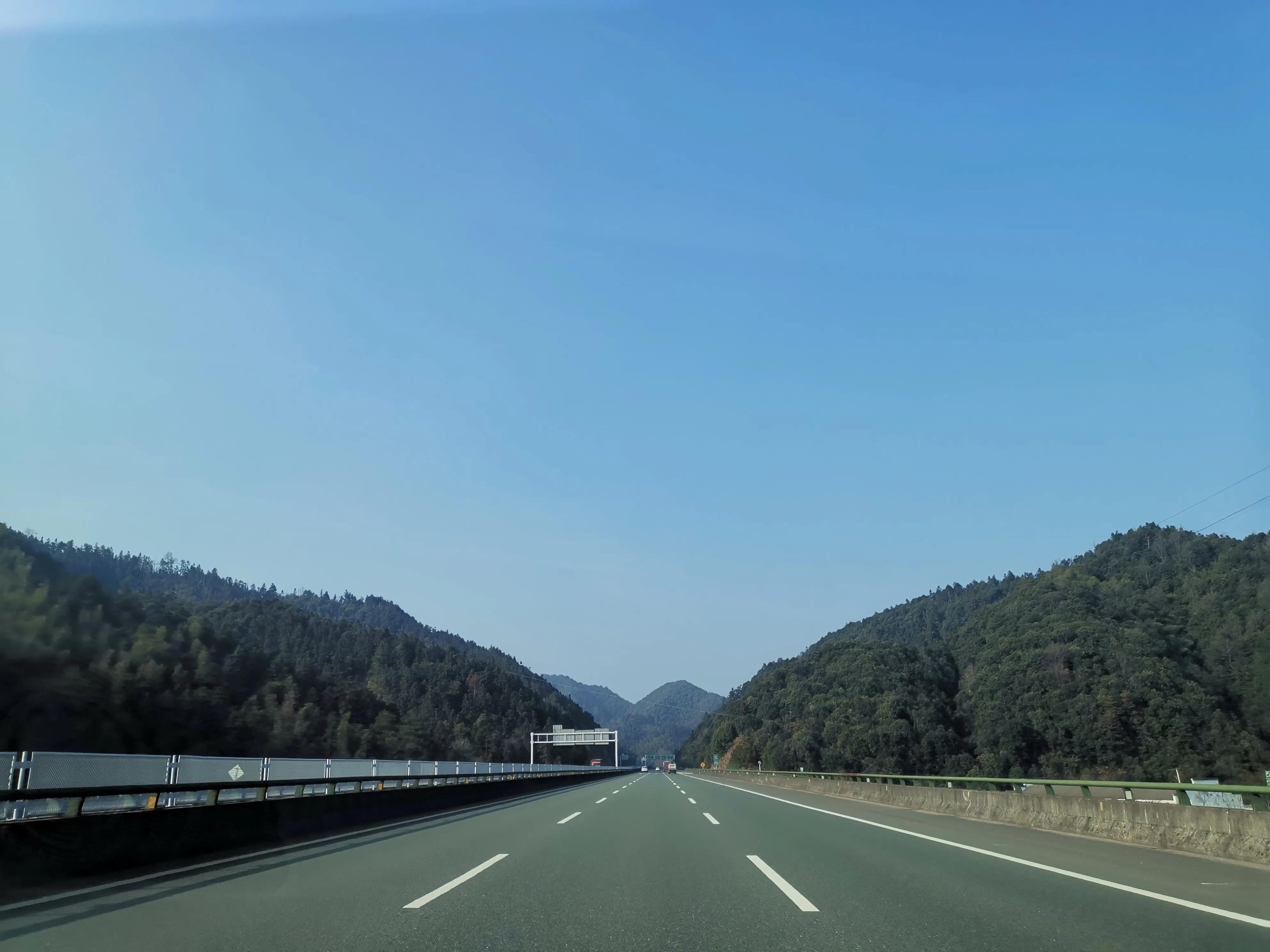 比亚迪汉ev冠军版全程高速实测,比亚迪汉ev贵州山路实测