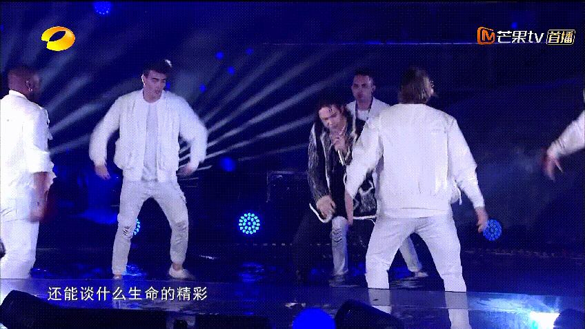 王一博回眸杀蓝湛,王一博跳舞杀马特